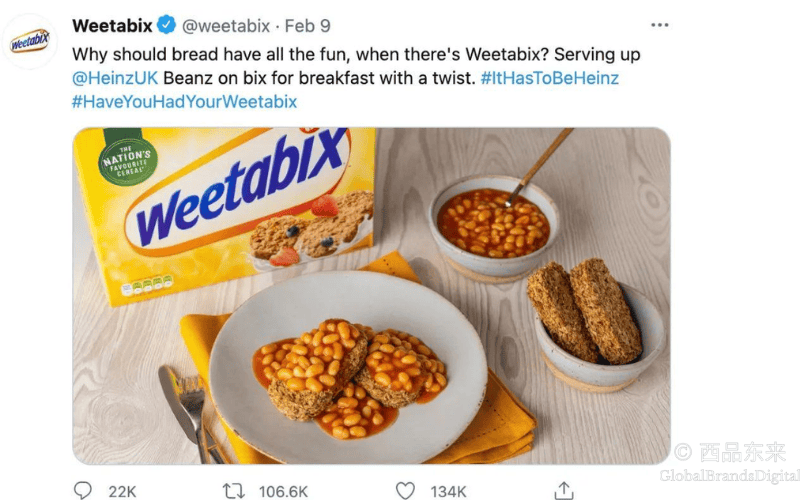 Weetabix品牌的推文，展示了早餐搭配罐装豆子的创意图片及互动数据